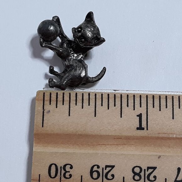Dog/Cat Pin Animal Lover Tie Tack Pinback Lapel Collectible Collector - Picture 6 of 6